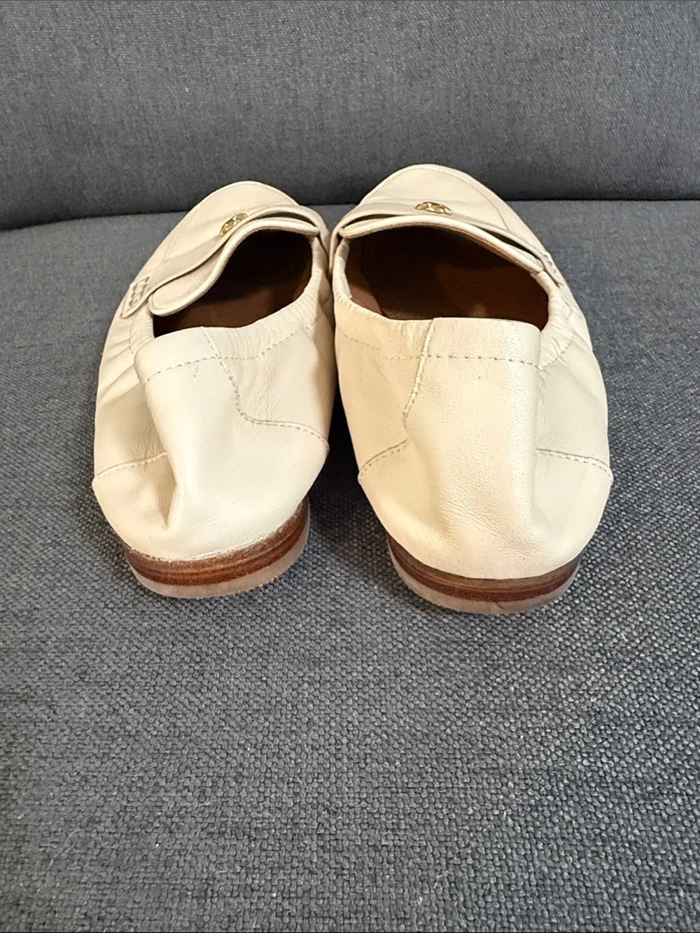 Tory Burch Cream Leather Women’s Loafers with Gold Logo